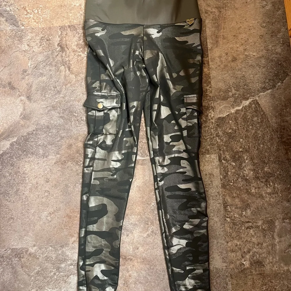 Cute Booty Legging Set - Picture 5 of 9